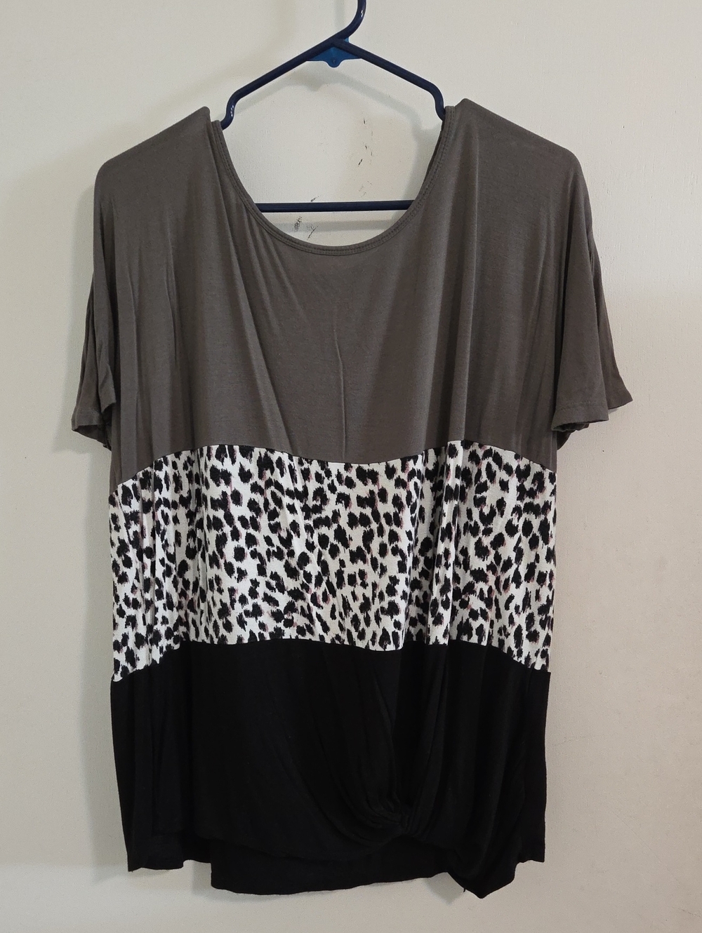 Leopard Panel Short-Sleeve Top in Taupe/Black